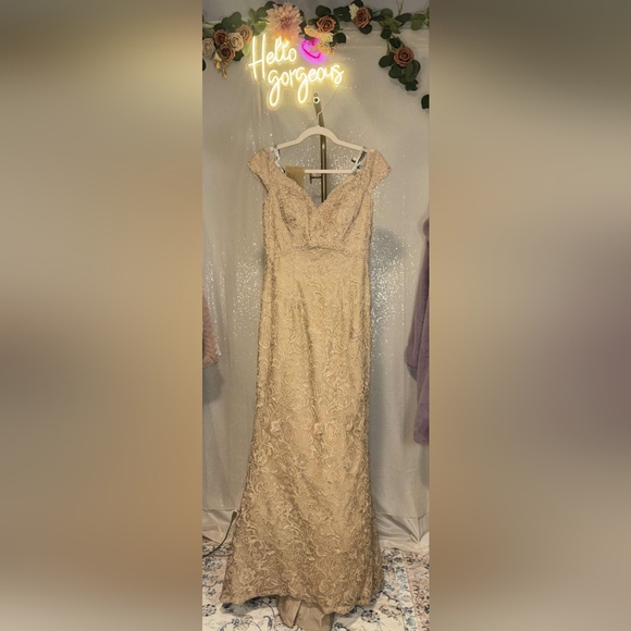 Ivonne D For Mon Cheri Champagne Lace Cap Sleeve Gown - Picture 6 of 12